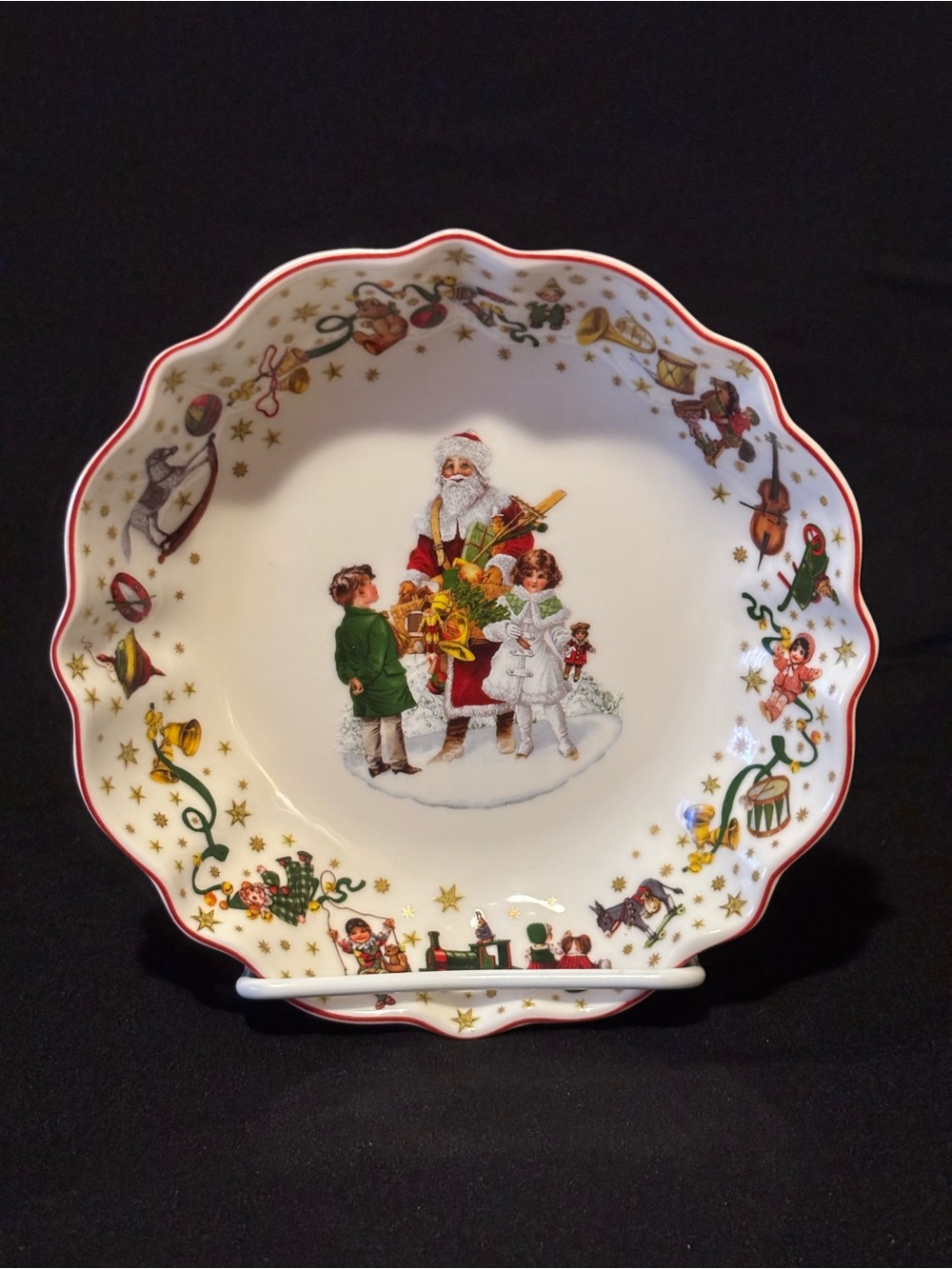 Villeroy & Boch Annual Christmas Edition 2021 Small Bowl. Porcelain